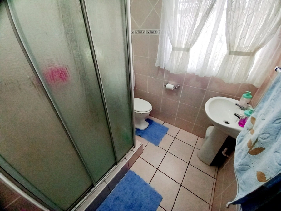 4 Bedroom Property for Sale in Roodia Free State
